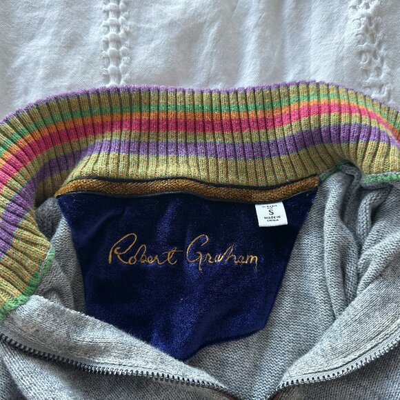 Robert Graham Men’s Quarter Zip Pull Over Size S Grey w/ Purple Trim - Picture 3 of 3